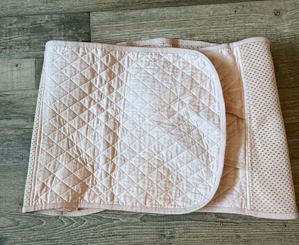 Postpartum Belly Wrap Size M Pink Quilted Support